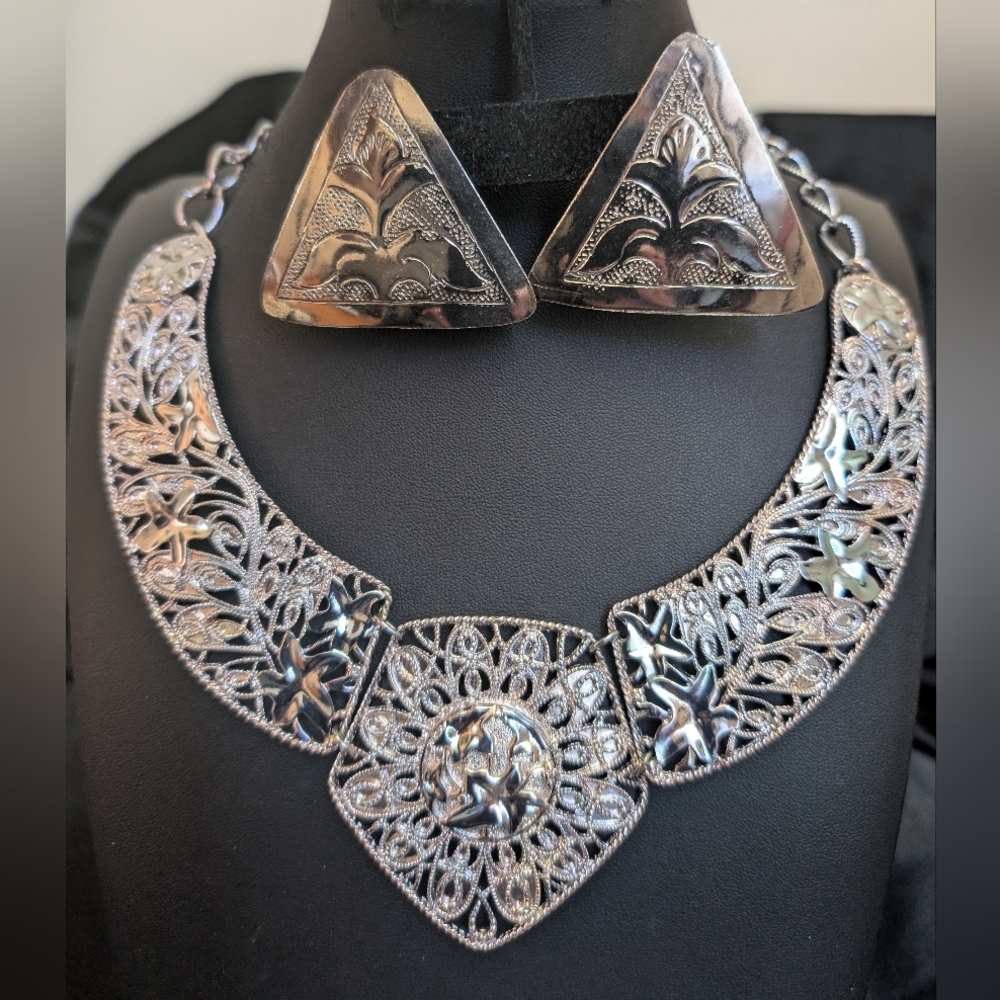 #61. Vintage 80s Barrera For Avon "Fallen Leaves"